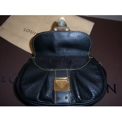 Louis VUITTON Collector Suhali "Le Mignon"