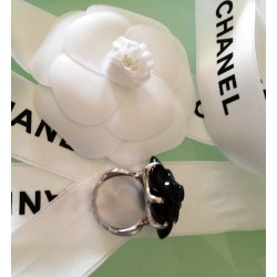 Bague Chanel Camélia Or Blanc/Onyx NEUVE T55
